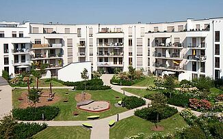 Rückansicht mit Grünflächen Gravensteiner Arkaden