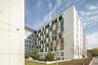 Gebäudeteil des Kinderkrankenhauses der Universitätsklinik im Warschauer Ortsteil Zwirki i Wigury.