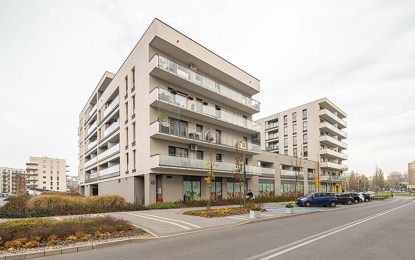 Wohnen über dem Supermarkt – Biedronka Bergamotki, Warschau