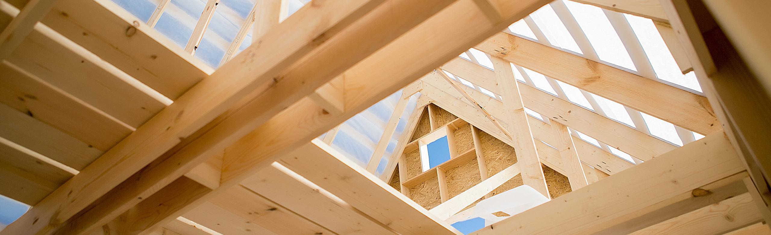 Rohbau eines Massivholzhauses